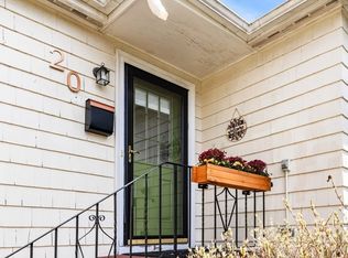 20 Girdler Rd, Marblehead, MA 01945