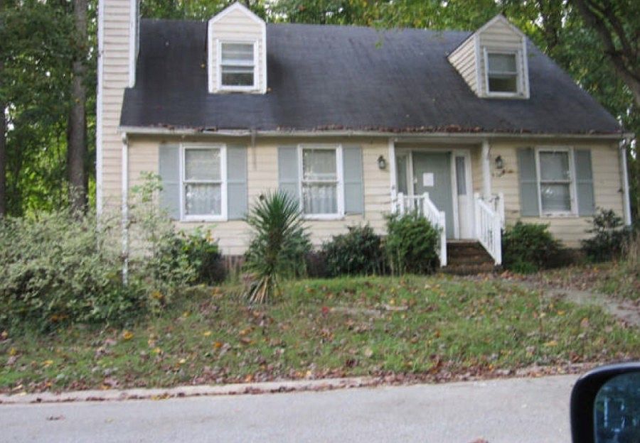 1st image of 958 Chatfield Dr