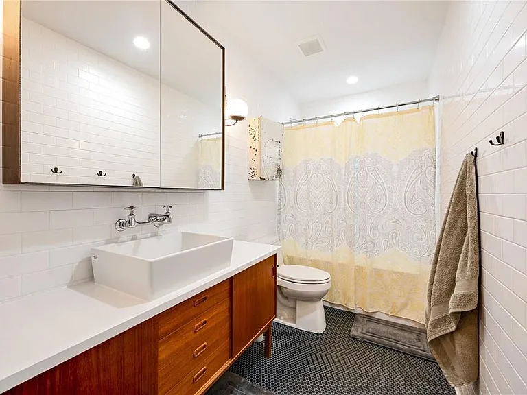 7815 Hardy Dr — Photo 11
