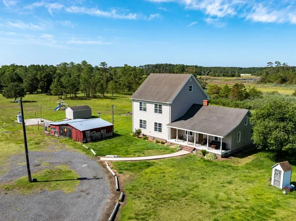 3774 Country Club Rd, Crisfield, MD 21817