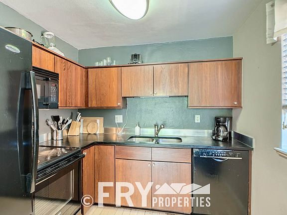 5th image of 271 S Grant St Unit 201