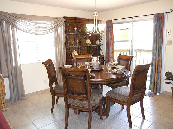Breakfast Room 12x10