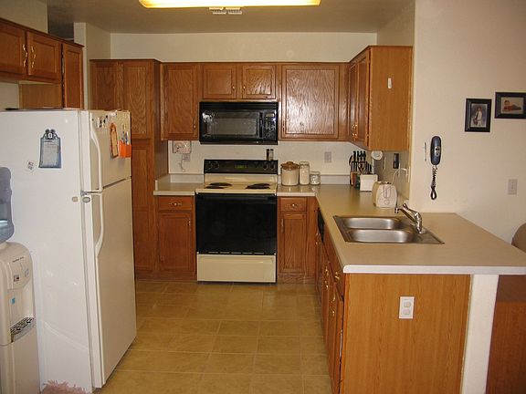 3rd image of 8745 E Capri Ave