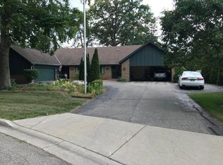 1247 Stonegate Ln, East Lansing, MI 48823