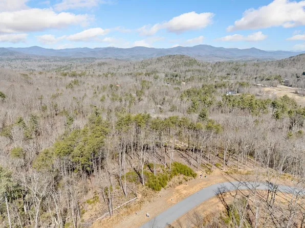 65 Waterfall Ln NW, Sautee Nacoochee, GA 30571