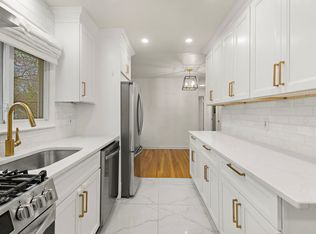 32 Beechwood Rd, Cresskill, NJ 07626