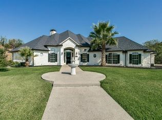 2046 W Belt Line Rd, Cedar Hill, TX 75104