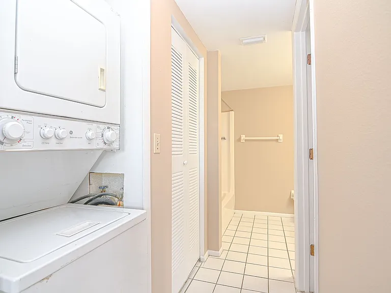 7708 Waterview Way #MAIN — Photo 10