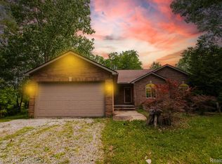 78534 Angling Rd, Richmond, MI 48062