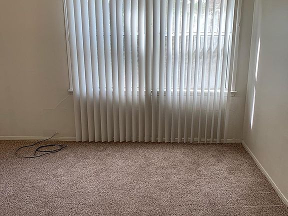 3rd image of 4222 N Lakewood Blvd #4222