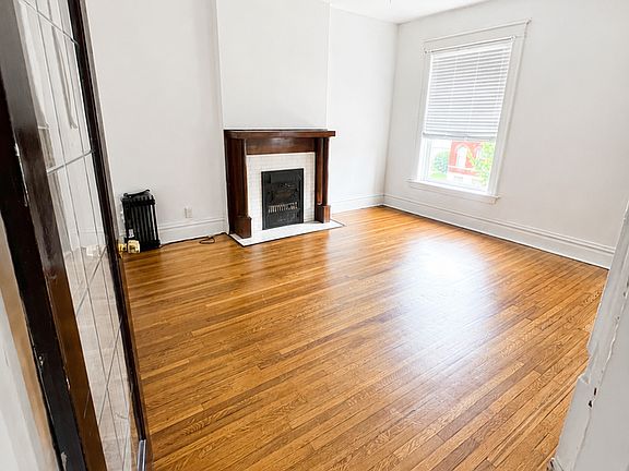 5th image of 4451 Oakland Ave