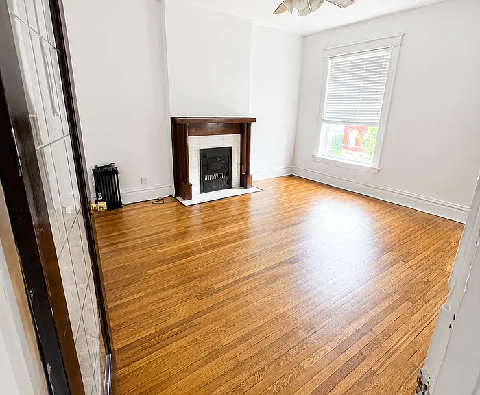 4451 Oakland Ave — Photo 5