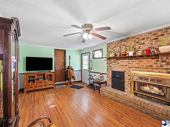 4th image of 3017 Barrineau Rd