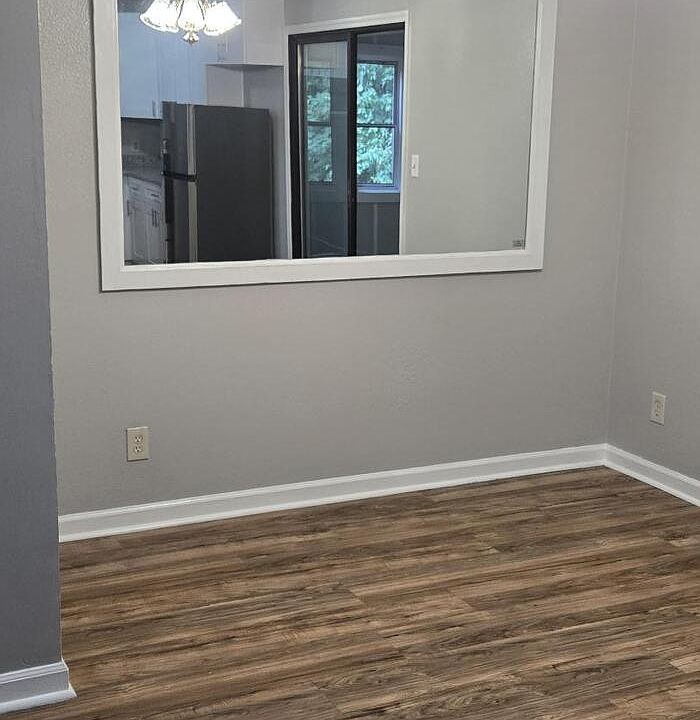 1st image of 1268 Britain Dr NW