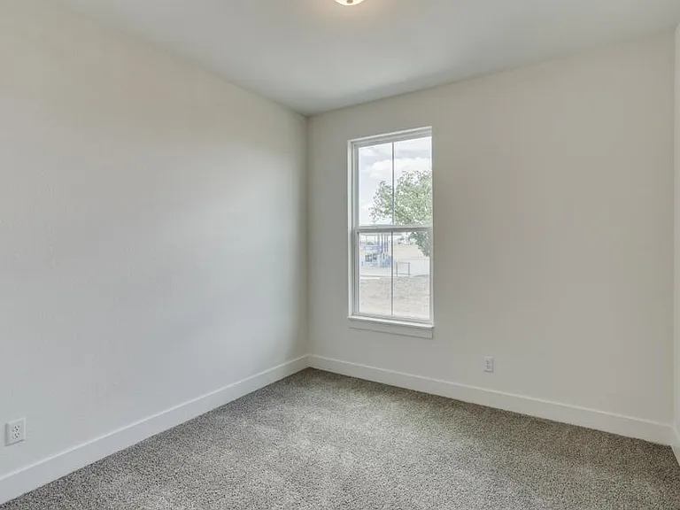 206 Topaz #1502 — Photo 26