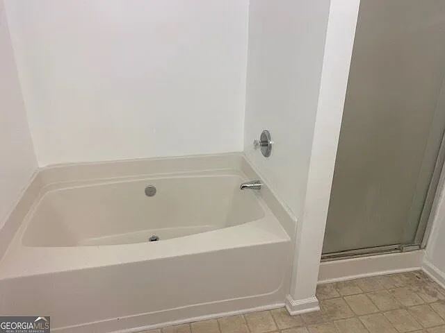 112 Chastain Cir — Photo 15
