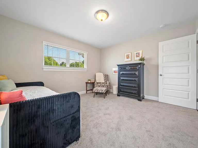 1621 Spring Berry Ln — Photo 20