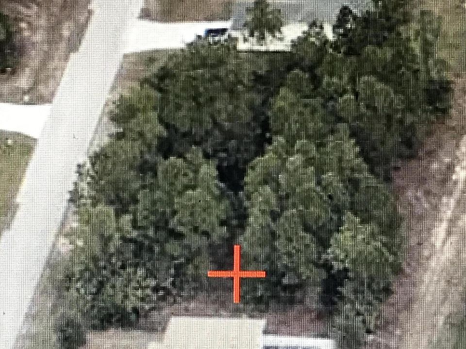2nd image of 115 NE Carmelite Ave NW