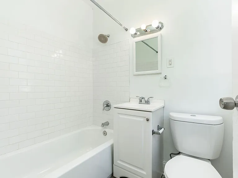 Belmont Place — Photo 21