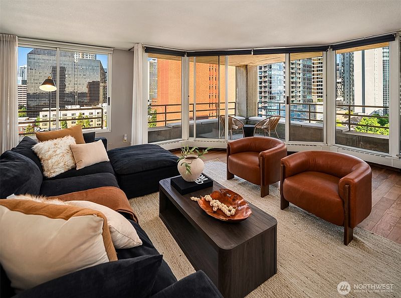 5th image of 2125 1st Avenue #1304