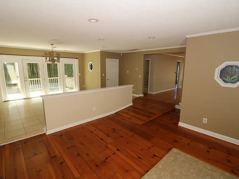 4589 Giles Ave — Photo 13