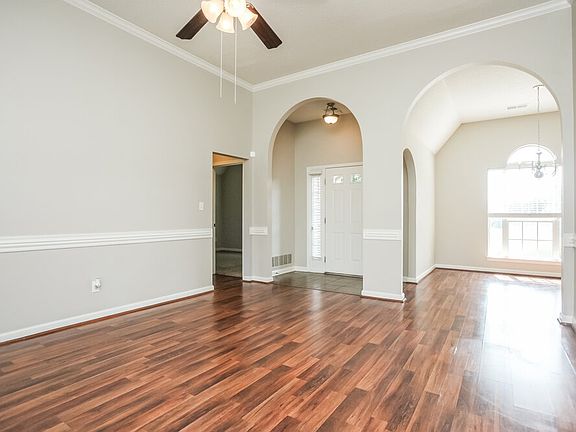 5th image of 8332 Pinnacle Dr