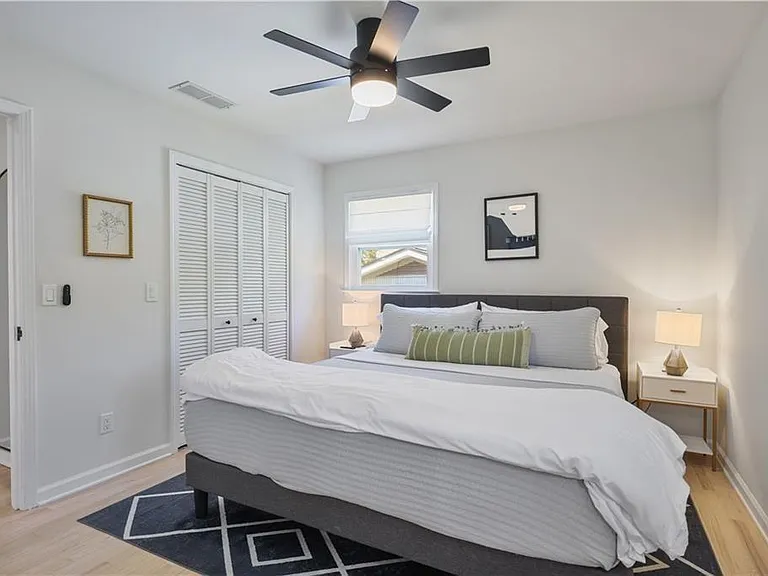 677 Hillandale Cir SW — Photo 15
