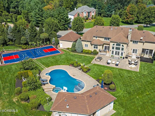 2 Topaz Court, Marlboro, NJ 07746