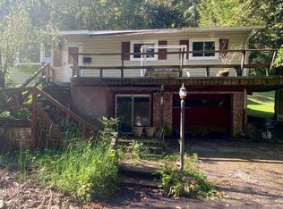 919 Woodhaven Dr, Charleston, WV