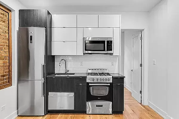 Rented by Vector New York, LLC | media 11