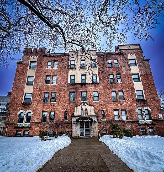 1st image of 303 Hamilton Pl #Bas1