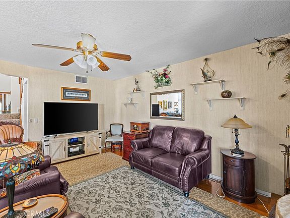 3rd image of 2383 Hialeah Cir