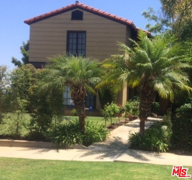 1st image of 1300 S Orange Dr