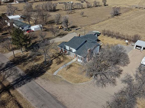 5th image of 16275 Victor Ave