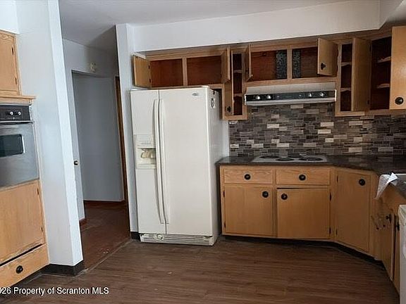3rd image of 105 Ridgeview Dr