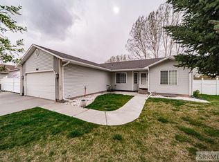 1862 S Eagle Pointe Dr, Ammon, ID 83406