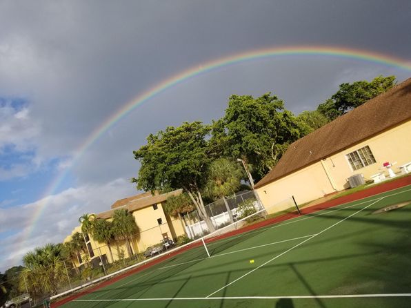 450 NW 20th St APT 214