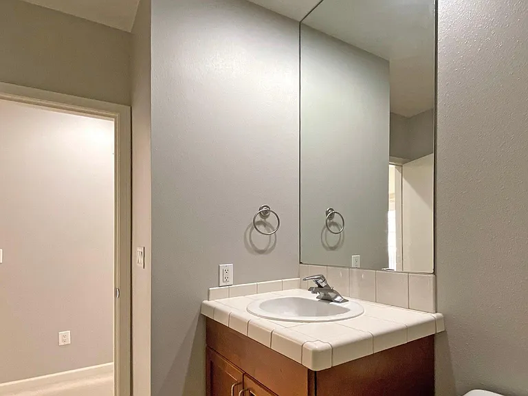 11004 NE 11th St #301 — Photo 13