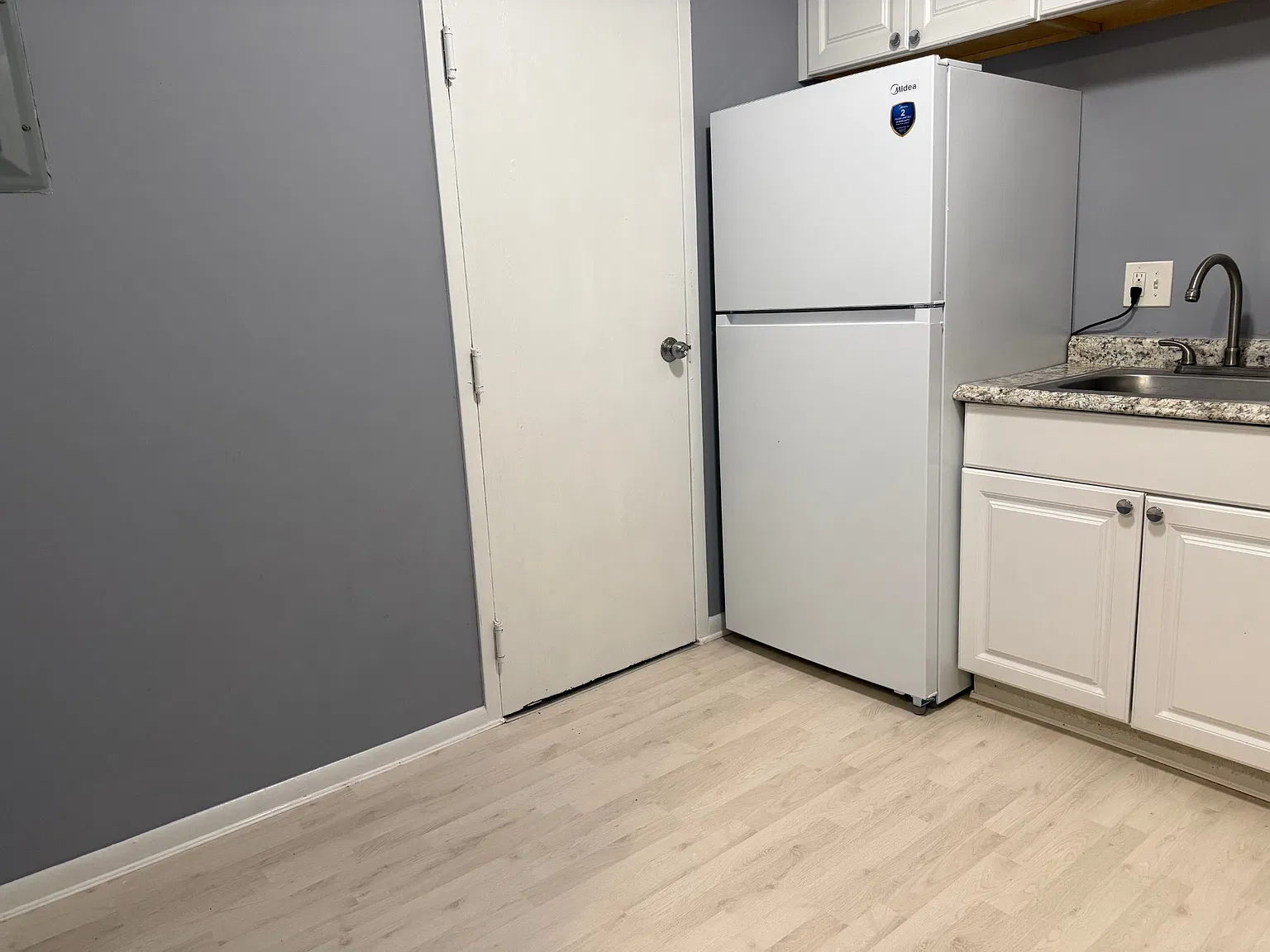 2 bed, 816 sqft, $2,000 — Photo 2