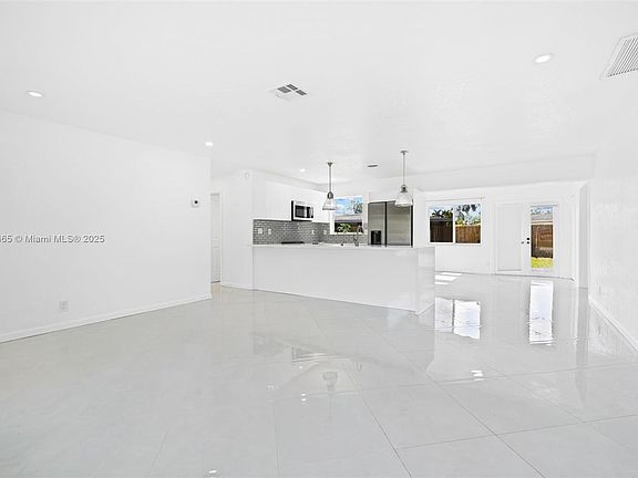 2nd image of 2833 NW 7th Ave #0