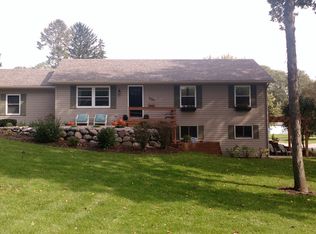 9389 402nd Ave, Genoa City, WI 53128