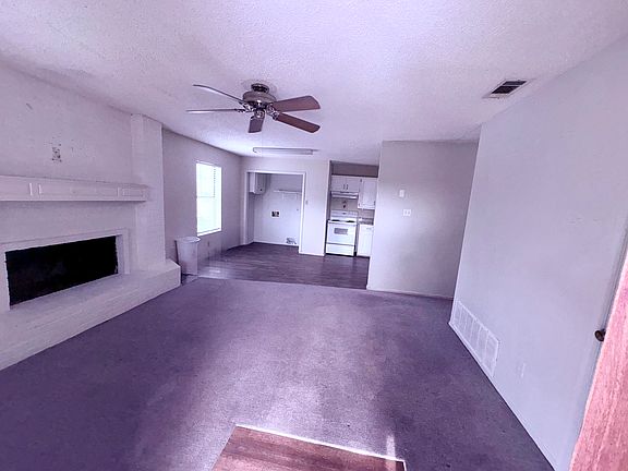 4th image of 1922 Lagonda Ave