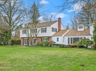18 Echo Ln, Greenwich, CT 06830