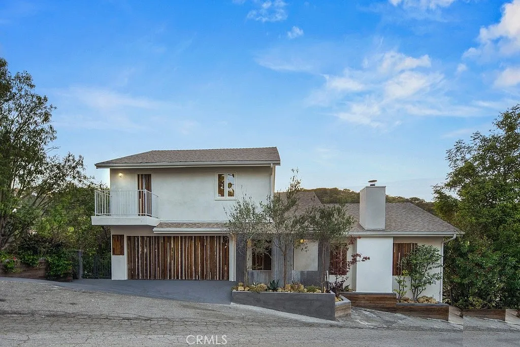 Building Photo - 2205 Beech Knoll Rd