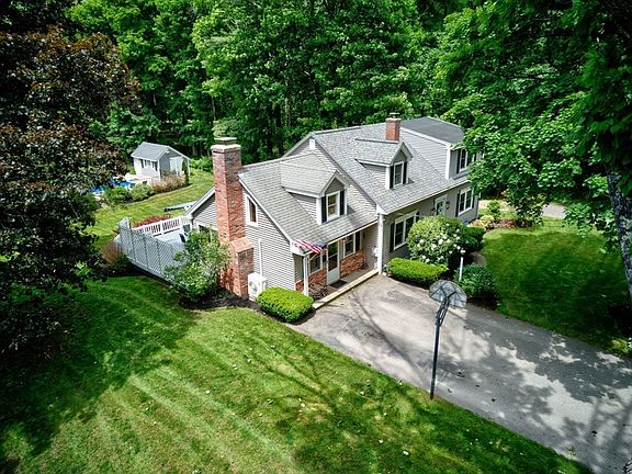 4th image of 31 Tory Fort Ln