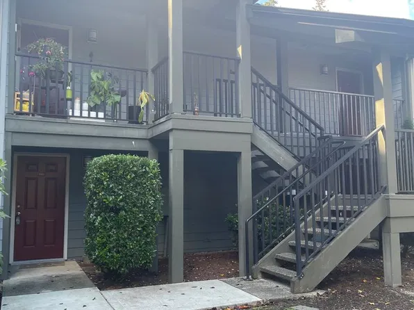 11103 NE 124th Ln APT A102, Kirkland, WA 98034