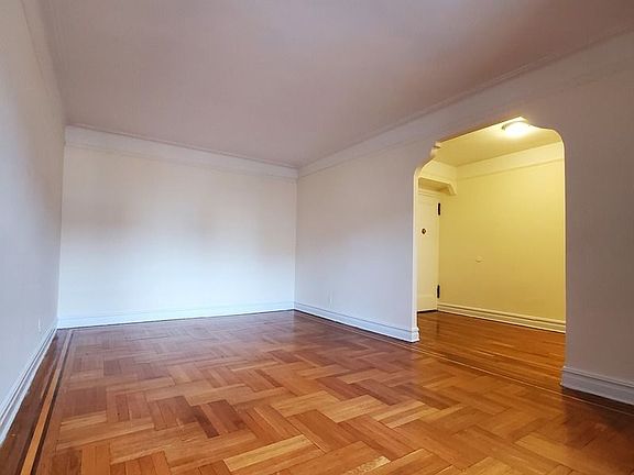4th image of 1654 E 13th St APT 2B