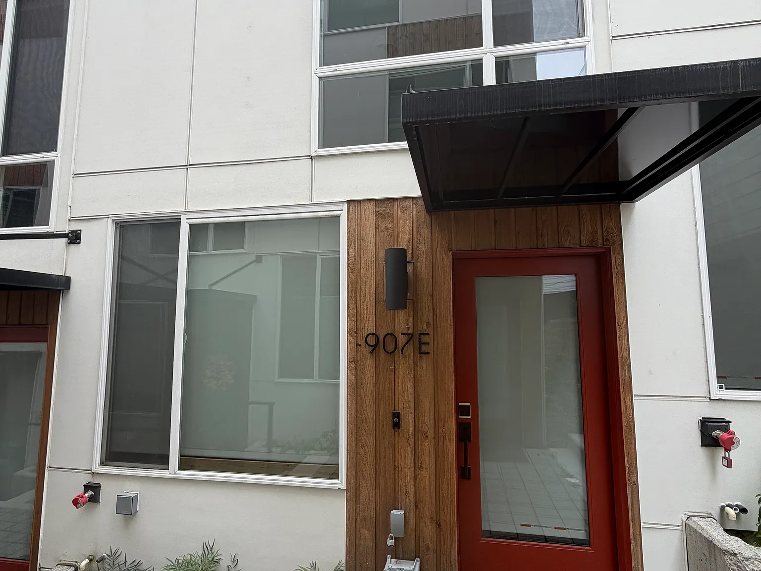 2 bed, 2.5 bath, 1228 sqft, $2,980 — Photo 2