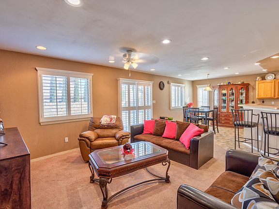 5th image of 10265 Valle De Oro Dr