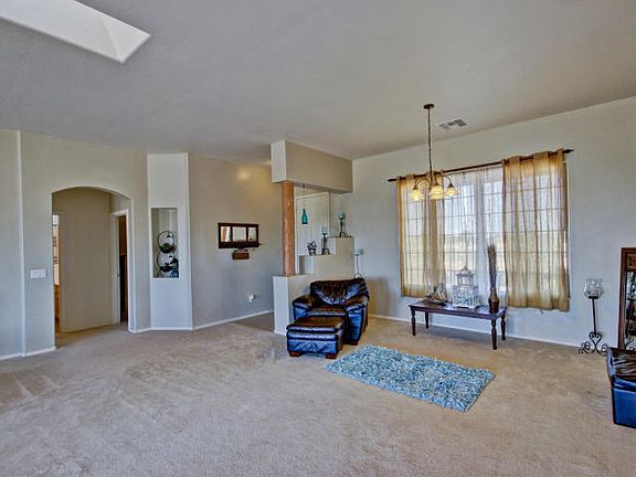 4th image of 30347 W McKinley St